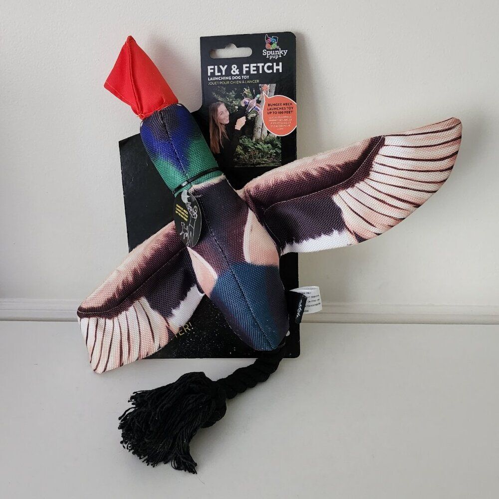 NWT Fly & Fetch Launching Toy for Dogs (Duck)
